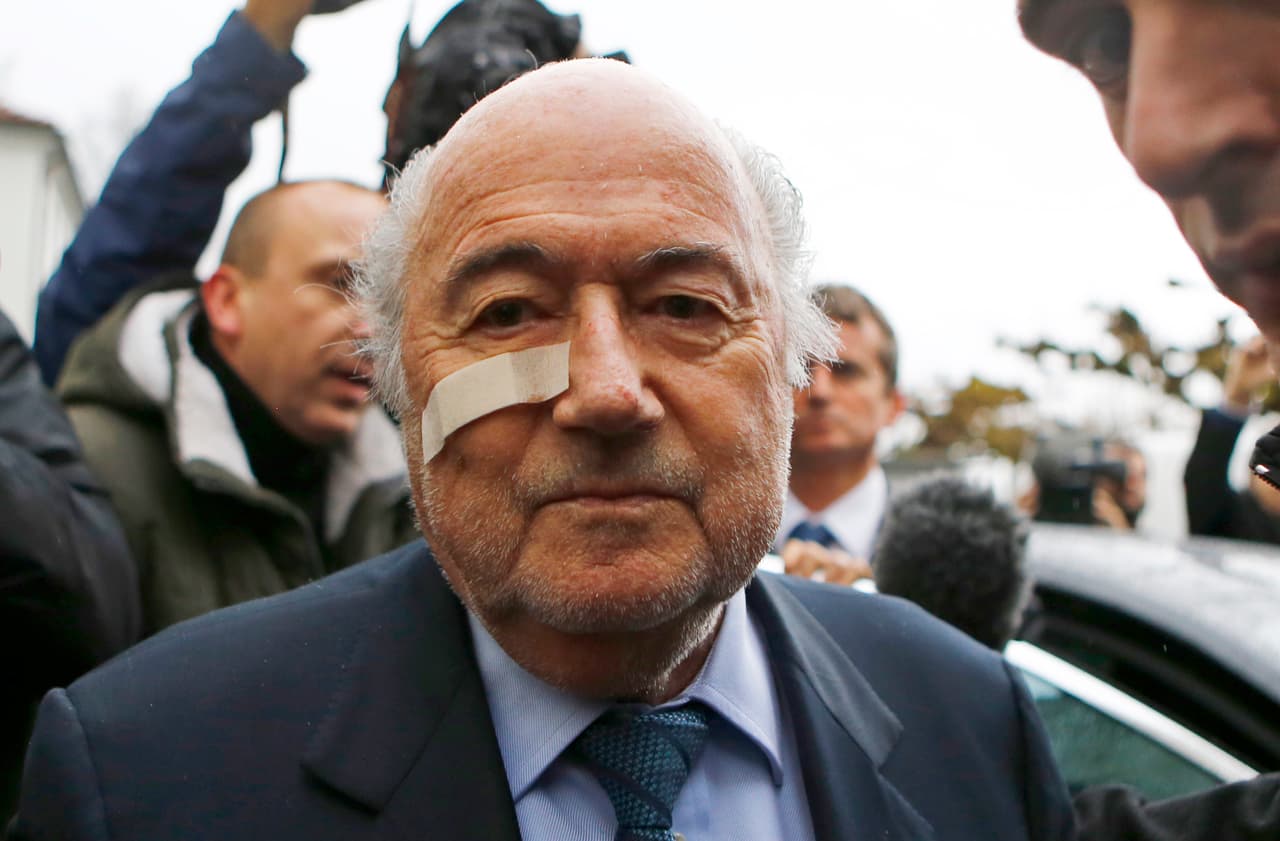 No cabe duda que 2015 fue un año donde Joseph Blatter salió muy golpeado. El ahora ex presidente de FIFA fue suspendido 8 años y su reputación quedó afectada para siempre.