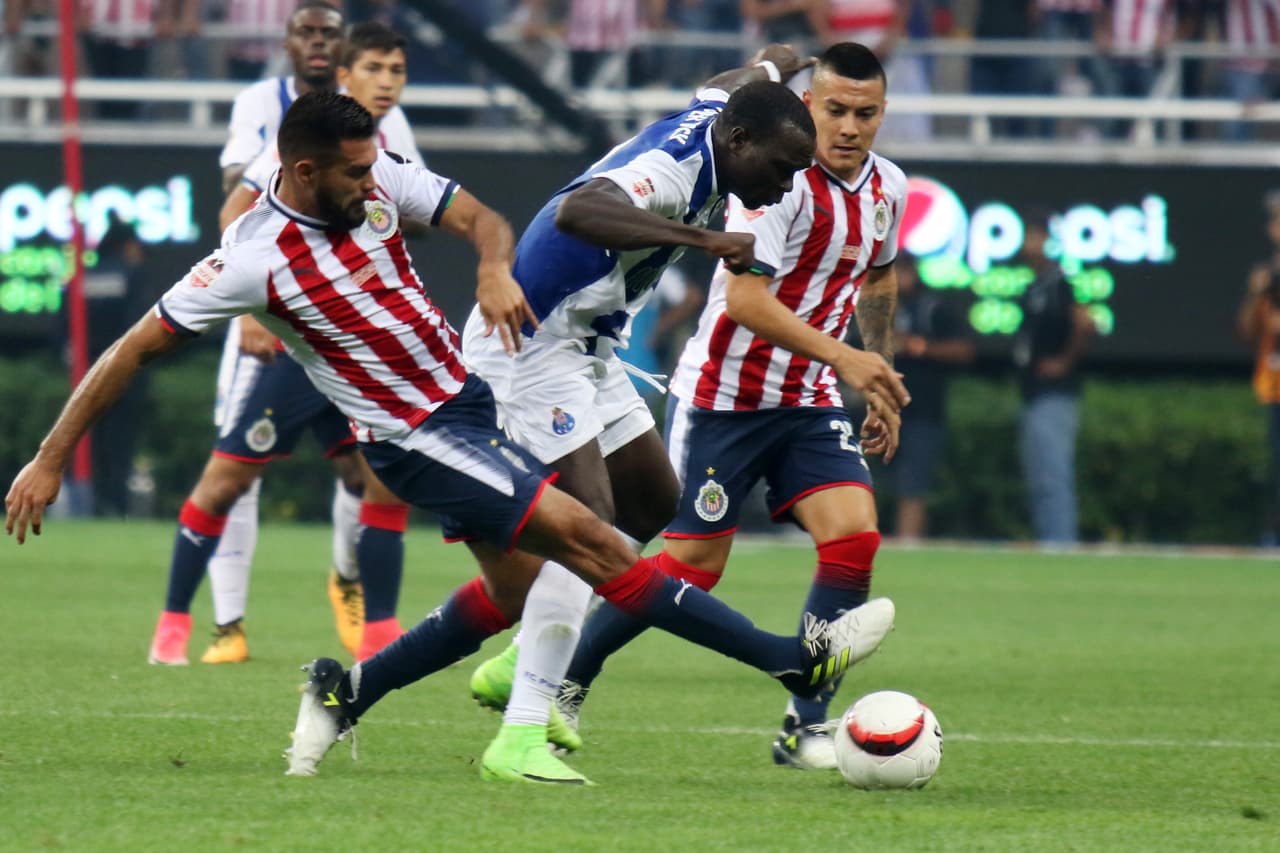 El Guadalajara y Porto empataron a dos goles en partido amistoso disputado en el estadio Chivas.