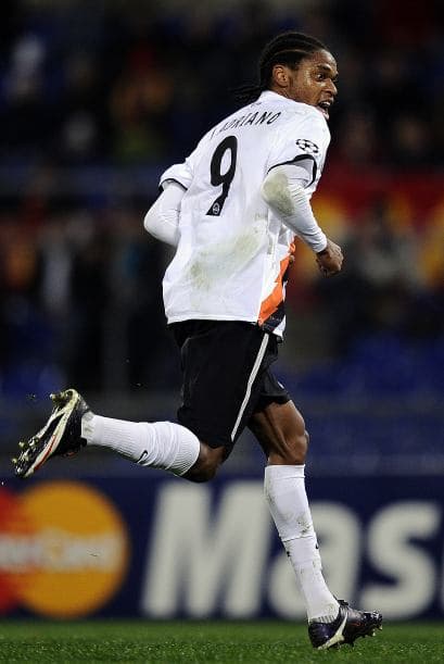 Y faltaba más, pues Adriano silenció por completo al Olímpico de Roma.