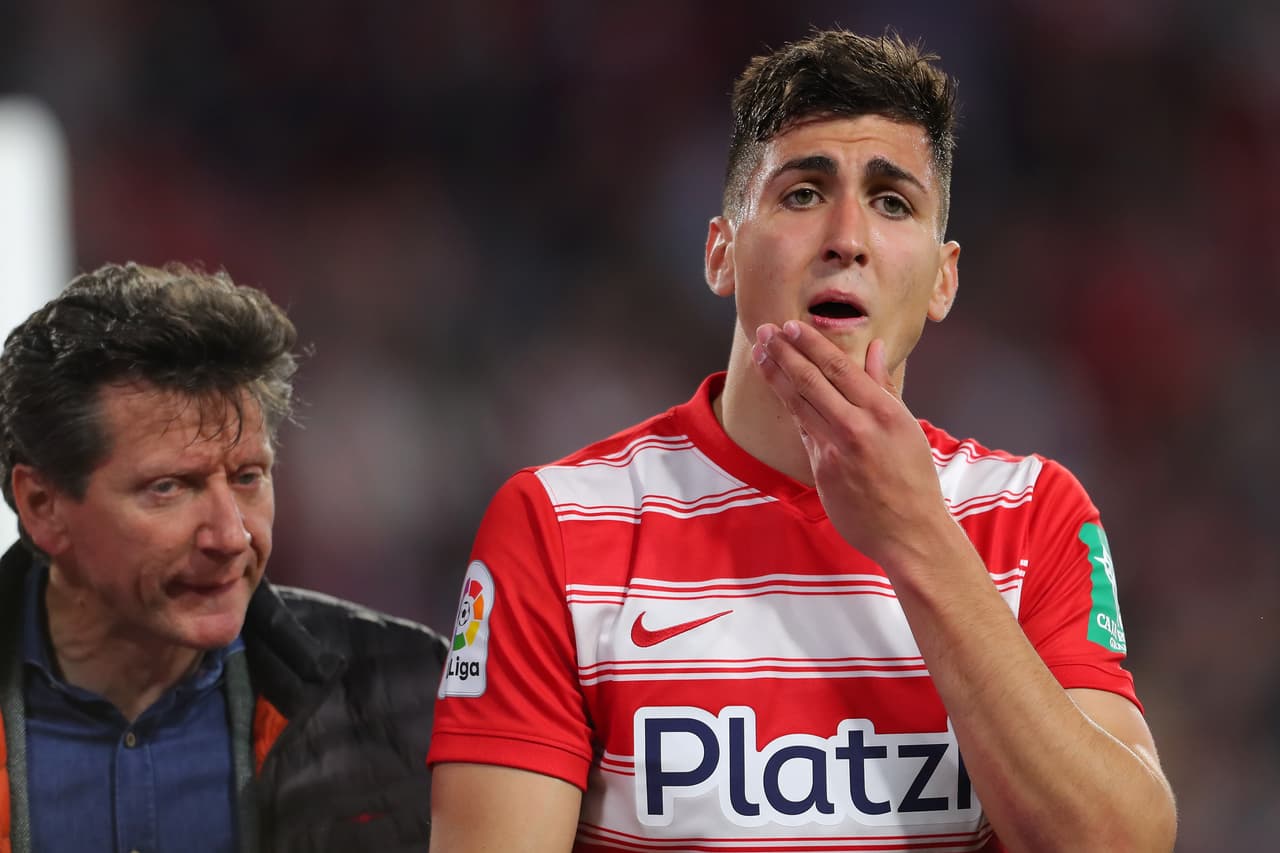 Sevilla sufrió pero en los minutos finales logró sacar la victoria ante el Granada que comenzó ganando el encuentro.