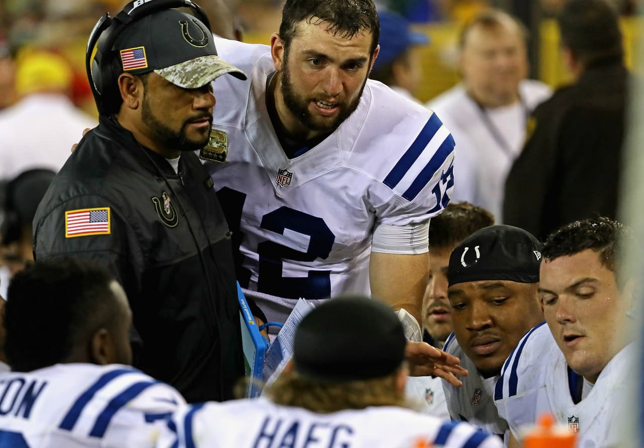 Luck comandó a su equipo a la victoria al pasar para 281 yardas y un pase de touchdown ante los Packers.