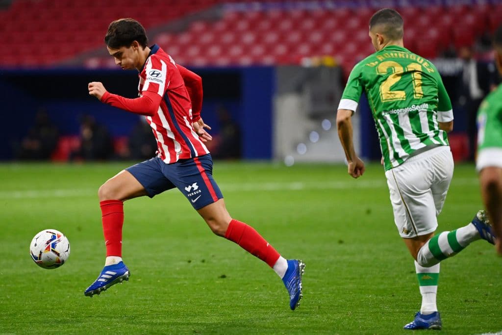 Atlético de Madrid vence al Betis en La Liga | Con goles de Llorente y Suárez, los colchoneros despacharon 2-0 a los de Pellegrini; Héctor Herrera ingresó al 46’.