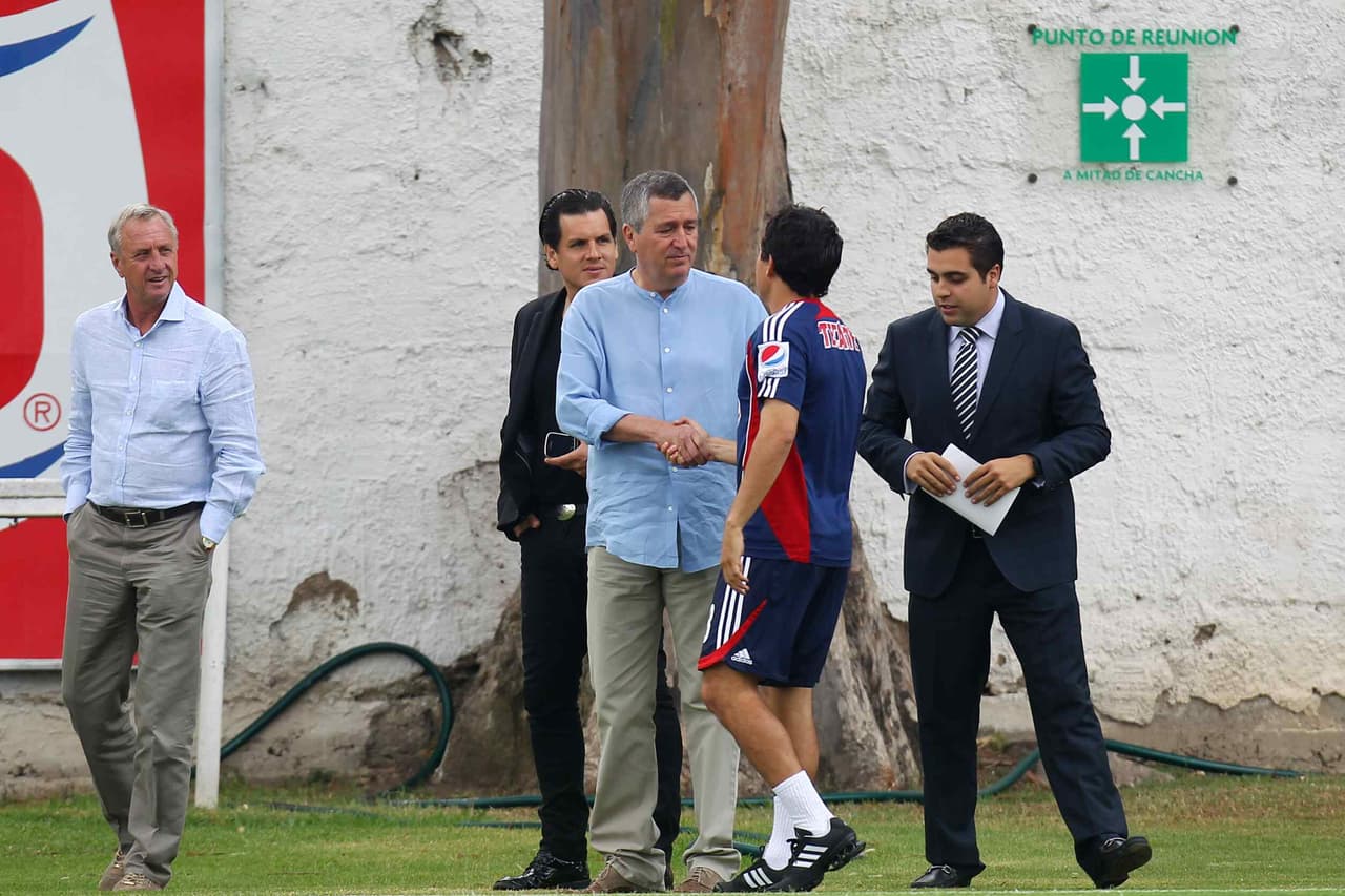 El más sonado fue el proyecto holandés encabezado por Johan Cruyff que se desgastó muy pronto y el propio Vergara reconoció públicamente que fue un error darles tanta libertad de acción.