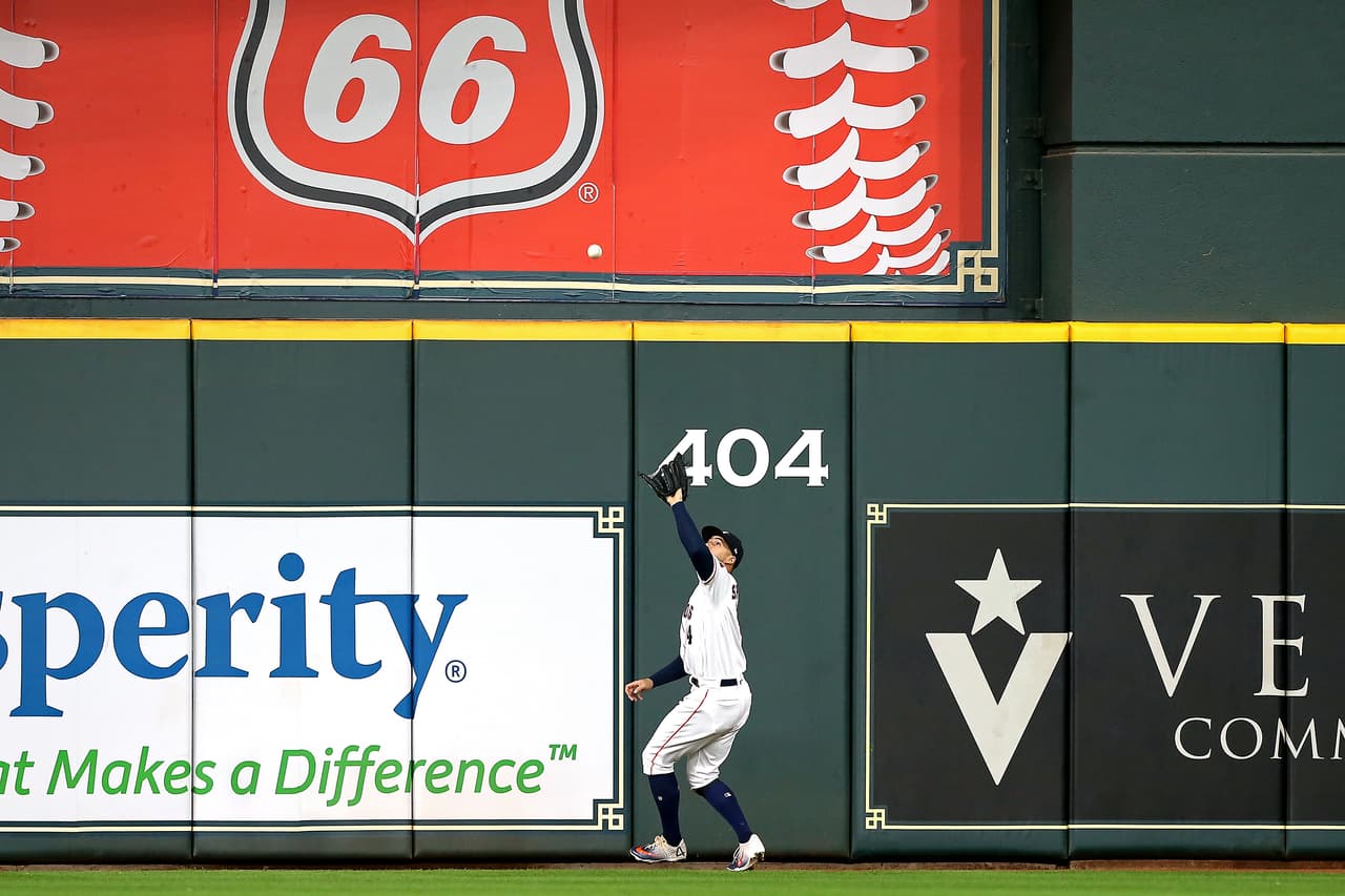 New York Yankees se adelanta con contundente victoria de 7-0 sobre los Houston Astros en la Serie de Campeonato de la Liga Americana.