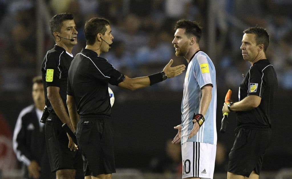 La AFA considera injusta la sanción a Messi y buscarán reducirla