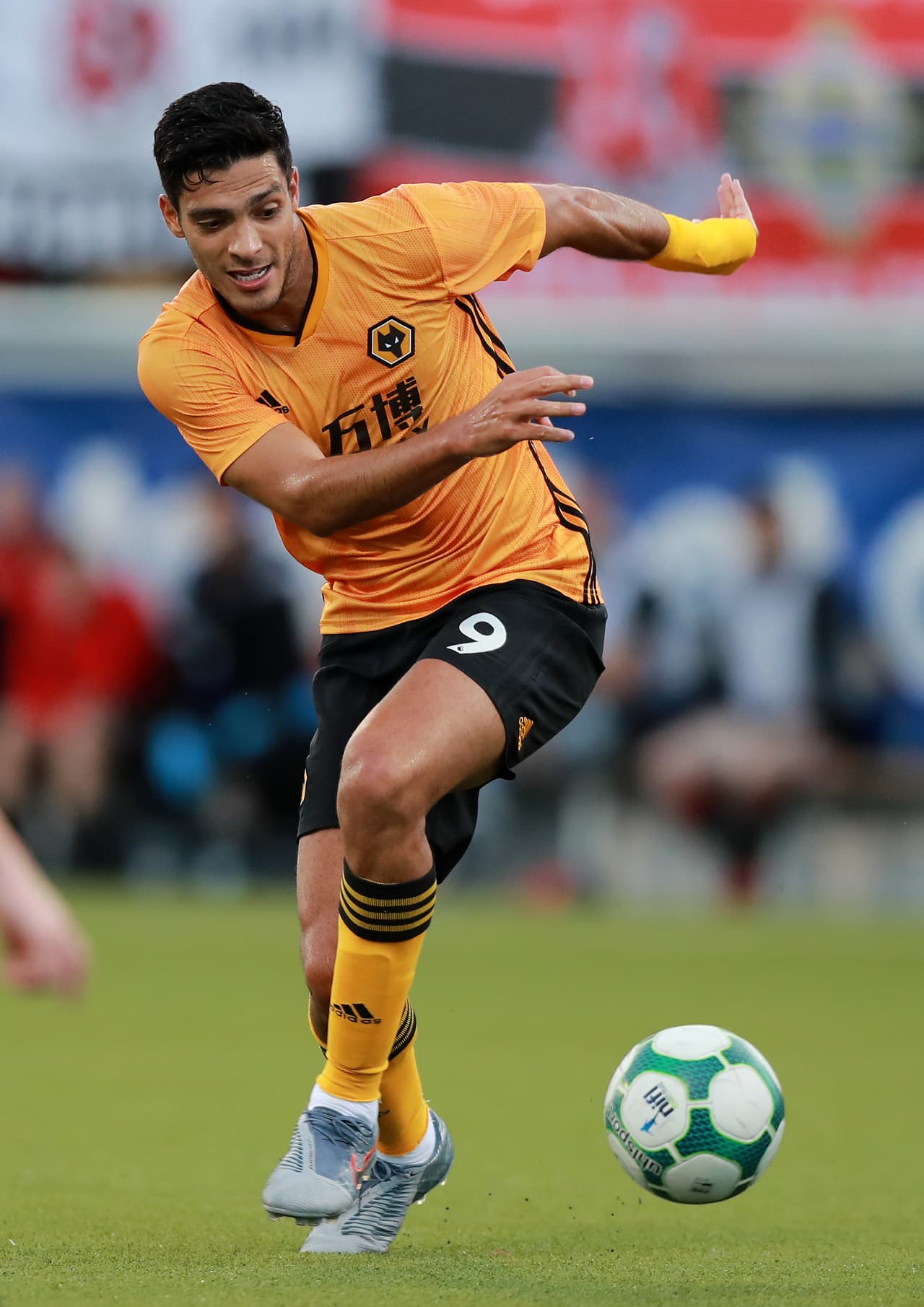 Raúl marcó el doblete antes del descanso con otro disparo de larga distancia que terminó en el fondo de las redes. El jugador mexicano salió de cambio al minuto 55 producto de una lesión.