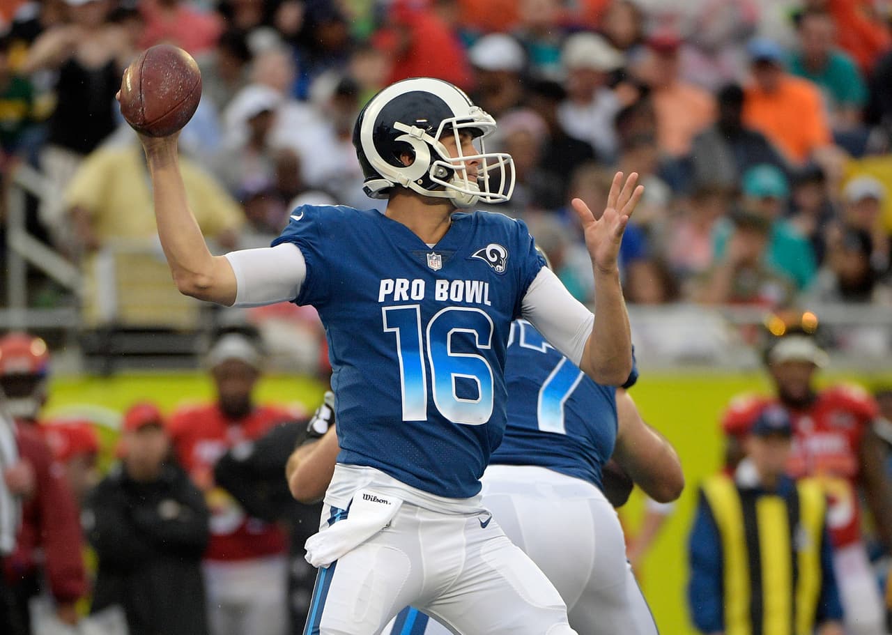 Jared Goff de los Rams fue el mejor QB de la NFC con 18 de 18 pases completos. No tuvo anotaciones ni intercepciones.