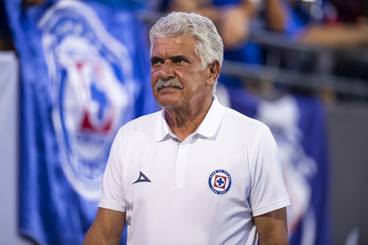 'Tuca' Ferretti deja de ser DT de Cruz Azul; primer despido de su carrera