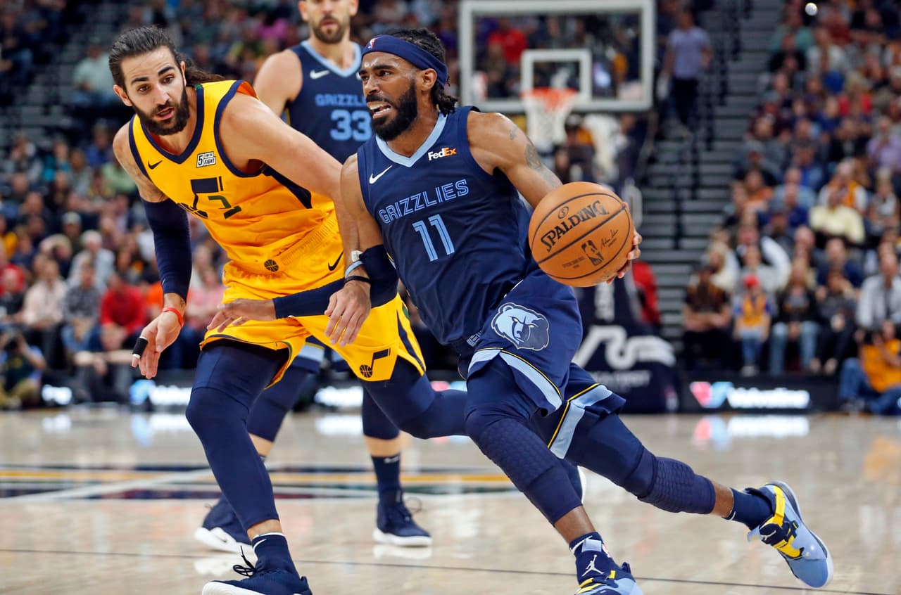 <b>Memphis 92-84 Utah</b>. Los Grizzlies vuelven a sus viejos modos y sorprendieron al Jazz en su patio. MIke Conley lideró el triunfo con 23 tantos y 7 rebotes. Marc Gasol tuvo doble doble (18 pts, 13 reb).