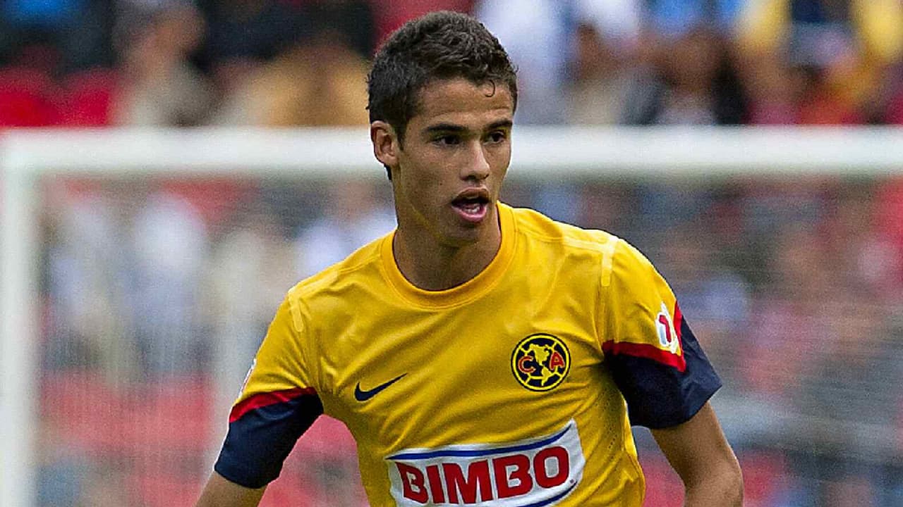 Tunden en redes a Diego Reyes y Cruz Azul por felicitar al América