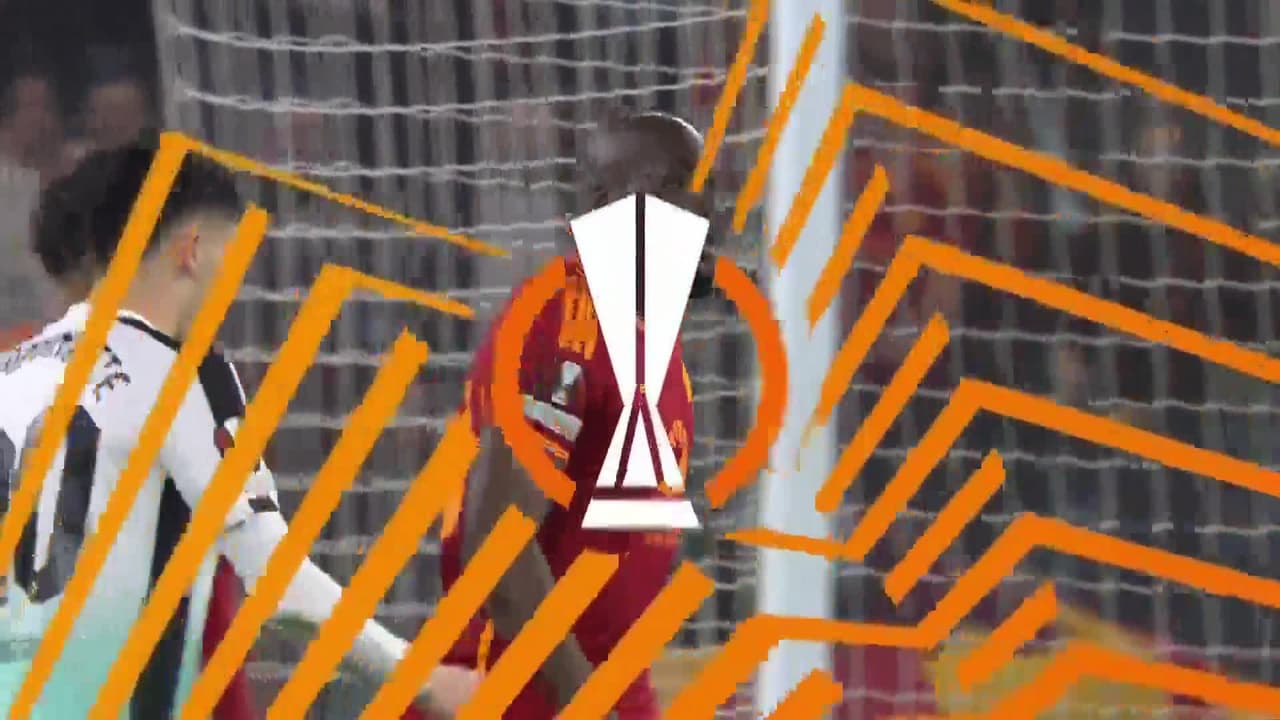 ¡TIRO ATAJADO! disparo por Romelu Lukaku.