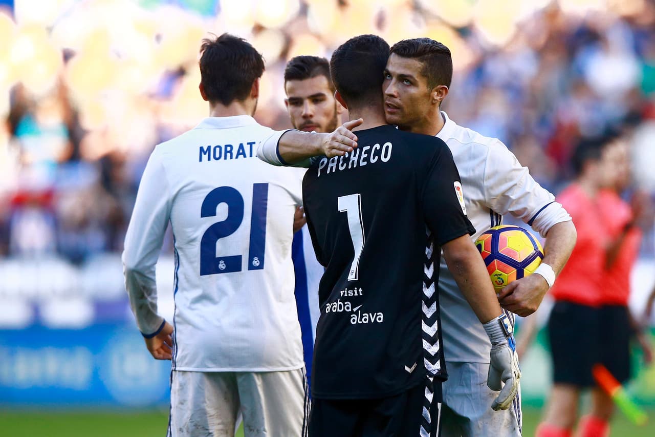 Real Madrid tuvo una nueva oportunidad de penalti. El portugués volvió a lanzar desde los once metros, pero en esta ocasión Pacheco adivinó las intenciones de Cristiano, rechazó el disparo y mantuvo el encuentro abierto.