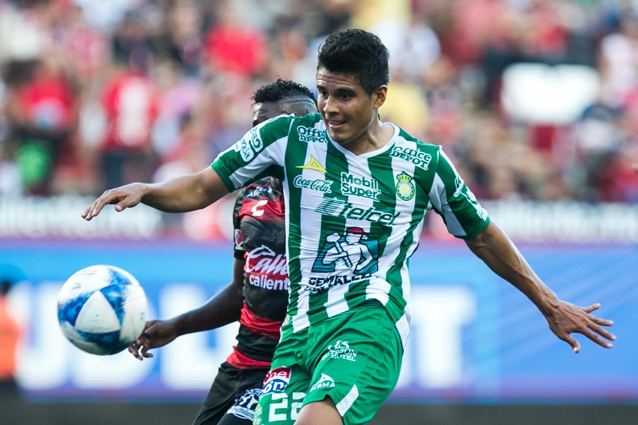 <b>Defensa:</b> Miguel Herrera (León, 9)