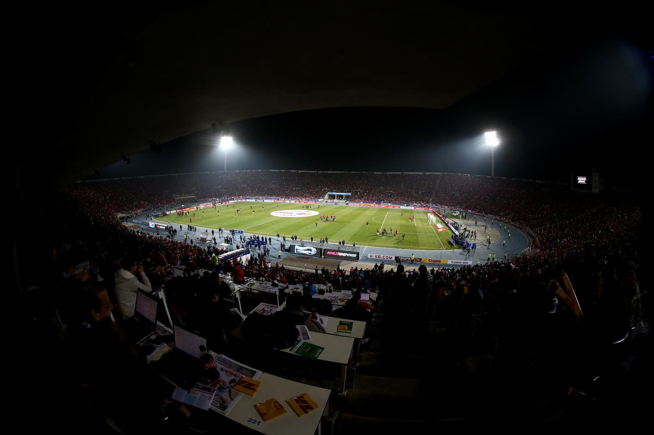 Ante un gran marco, se jugó la primera semifinal de la Copa América en la que Chile consiguió acceder a la final al derrotar a Perú.