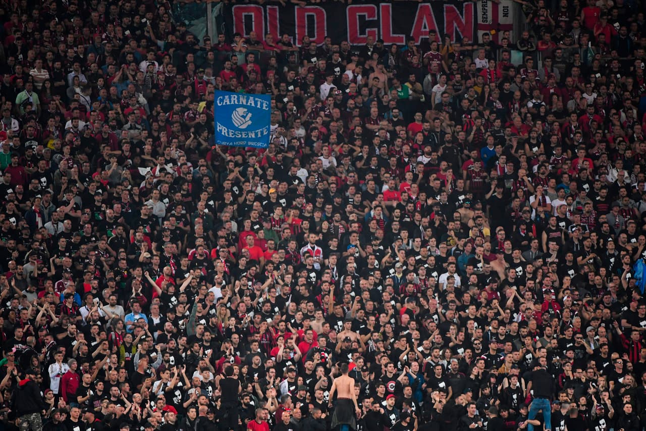 Tanto los juventinos como los rossoneros hicieron presencia en gran número en la capital italiana en busca del anhelado trofeo.