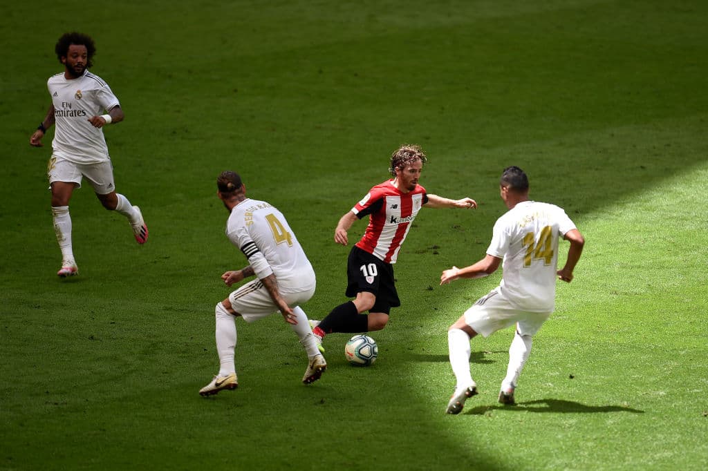 El Real Madrid logra conseguir los puntos en el nuevo San Mamés y se queda centímetros de coronarse con el título de La Liga.