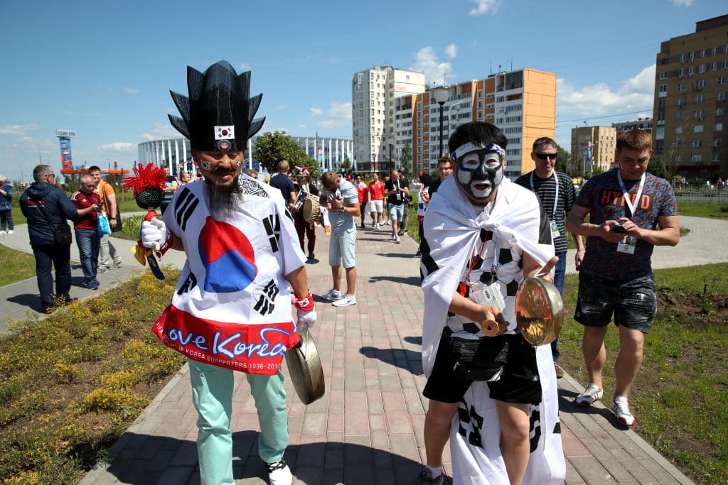La alegría de los hinchas de Suecia y Corea del Sur la da un colorido especial al espectáculo en el duelo del grupo F entre dos de los rivales de México en el Mundial de Rusia 2018.
