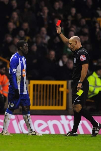 El catracho Henry Thomas vio la roja, pero Maynor Figueroa y Rodallega ayudaron al Wigan a ganarle 2-0 al Wolverhampton.