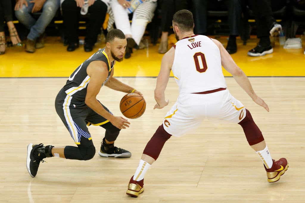 Golden State acabó encestando casi el 60 por ciento de sus tiros (57.3%) , mientras que Cleveland apenas convirtió un poco más del 40 por ciento (41.6%) de sus intentos.