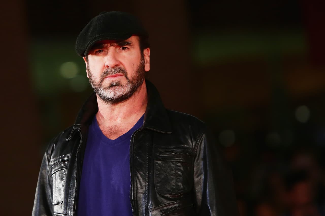 Cantona manda mensaje a pueblo del Manchester: "Siempre me sentiré próximo a ustedes"