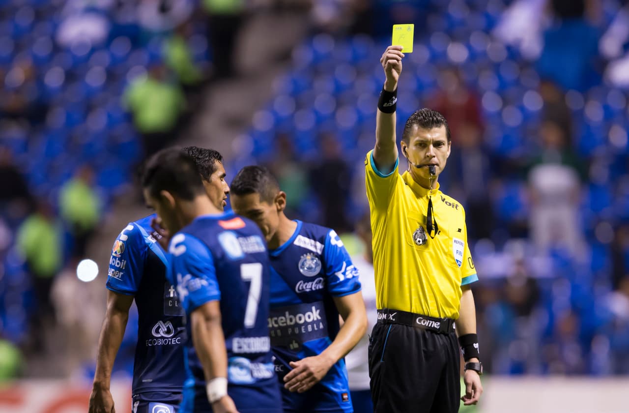 Erik Yair Miranda mostró cuatro tarjetas amarillas durante el encuentro.