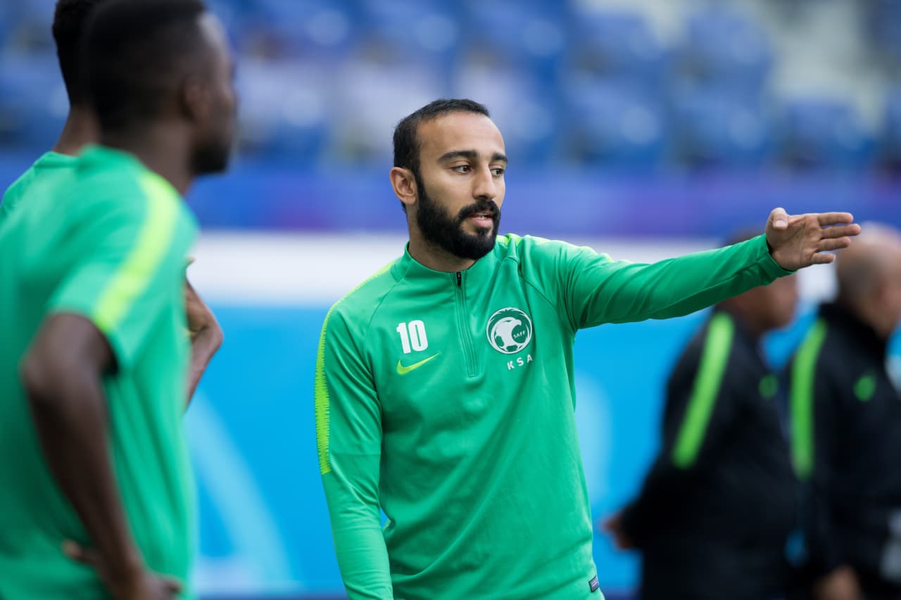 A pesar de sus problemas físicos, Mohammad Al-Sahlawi sería el delantero titular de la selección saudita.
