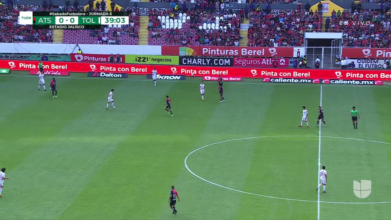 ¡TIRO ATAJADO! disparo por Brian Lozano.