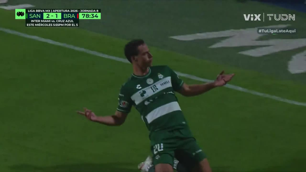 ¡El gol de la voltereta! Esteban Lozano define como los grandes