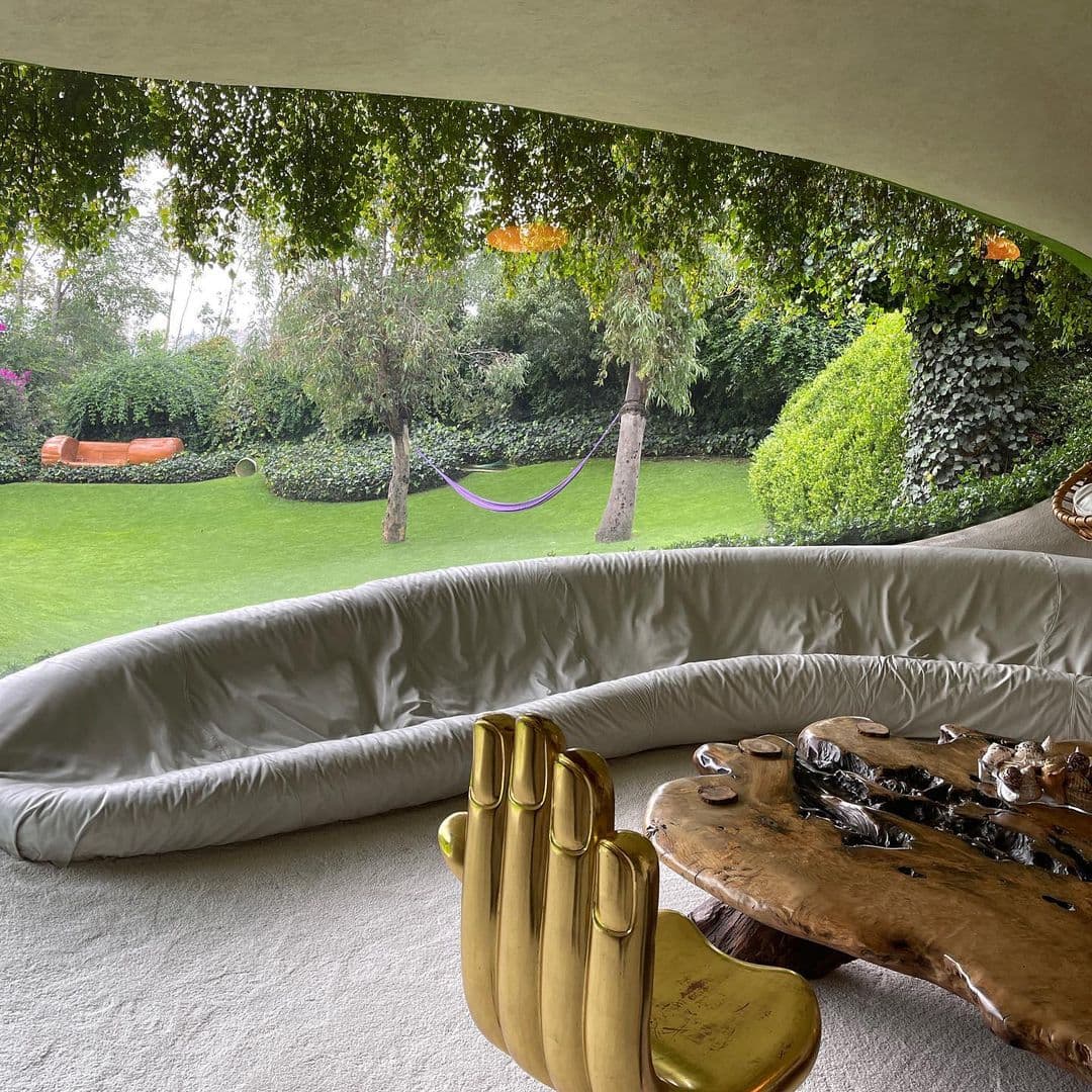 Solamente se puede reservar por medio de Airbnb.