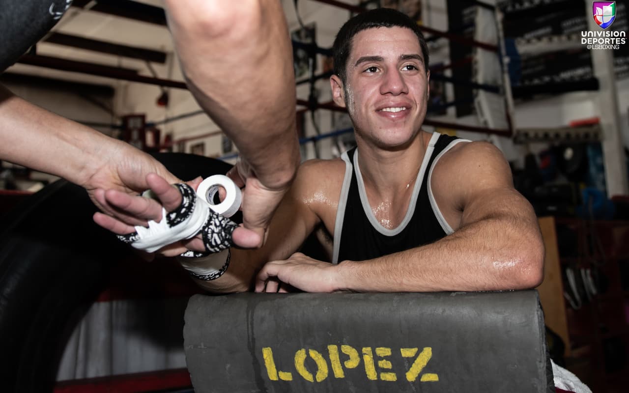 El prospecto de Puerto Rico, Jean Carlos 'Chapito' Rivera (15-0, 10 KO's), se enfrentará a Jason 'El Alacrancito' Sánchez (12-0, 6 KO's) de Nuevo México por la corona mundial juvenil vancante de la OMB en el Hotel El Panamá en la Ciudad de Panamá el próximo 31 de octubre.