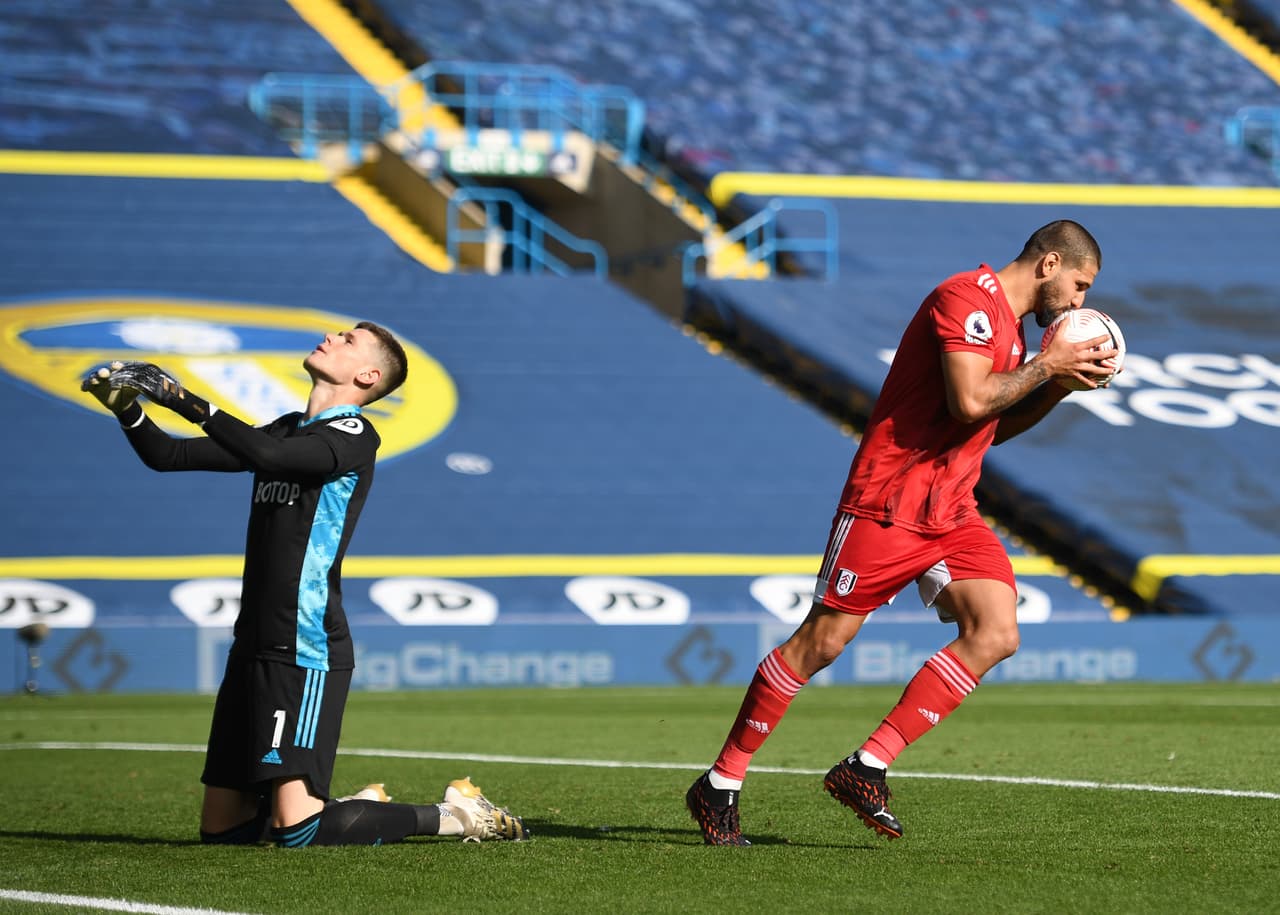 Mitrovic (34’, 67’) y Bobby Reid (62’) hicieron los goles del descuento; los visitantes aún no consiguen sumar unidades.