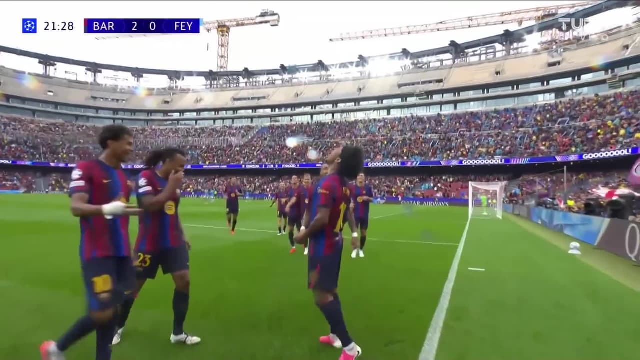 ¡Qué barbaridad de gol! Adeyemi firma una obra de arte y festeja a lo grande