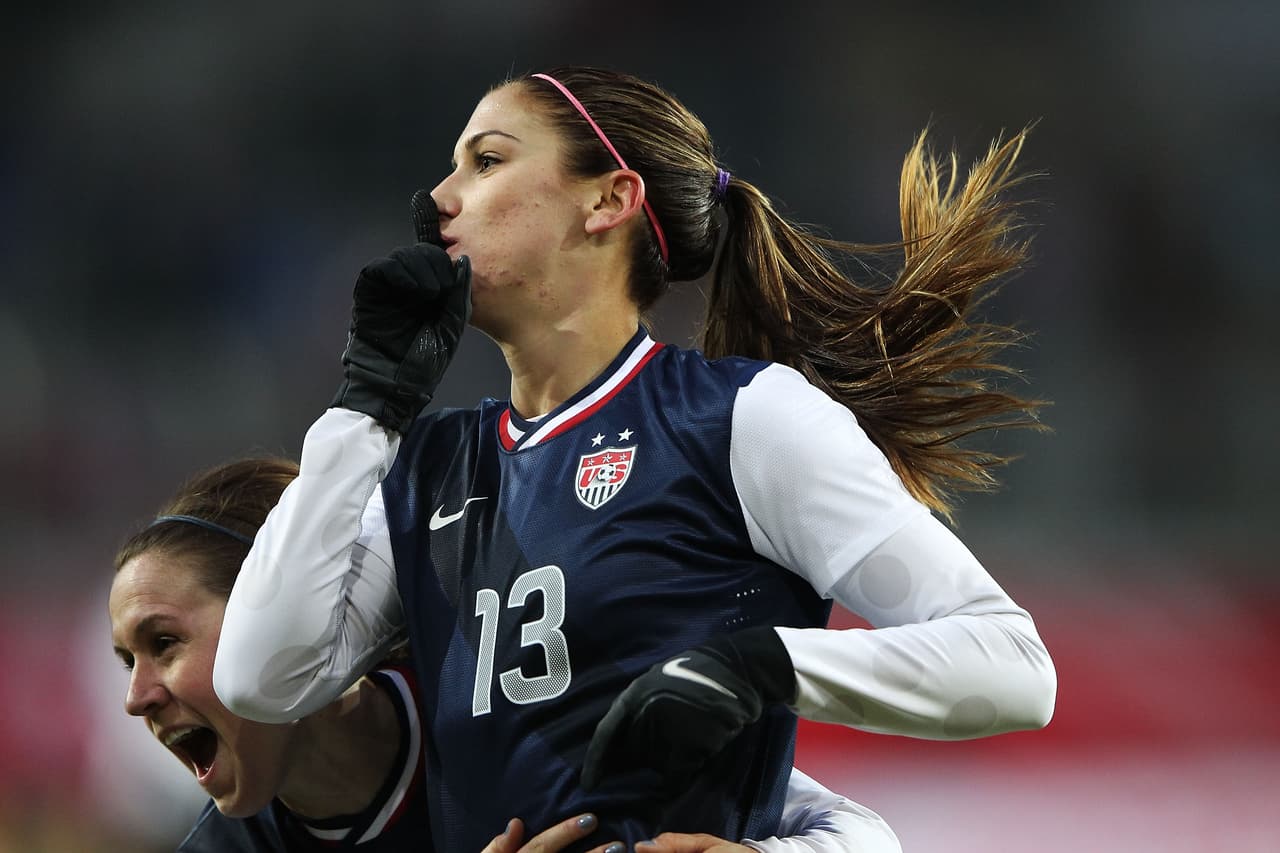 Los informes indican que Morgan estaba muy "deteriorada" y que durante la discusión repetía que conocía a miembros del SWAT de Orlando.