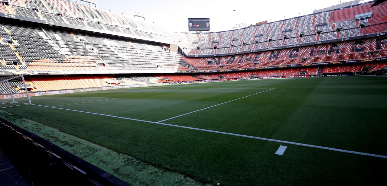 A pesar de los disturbios y problemas que generaron durante los últimos días los fanáticos escoceses, este jueves el ambiente fue mucho más festivo con la ilusión de vivir una tarde especial de fútbol europeo en Mestalla durante el juego entre el Valencia y el Celtic.