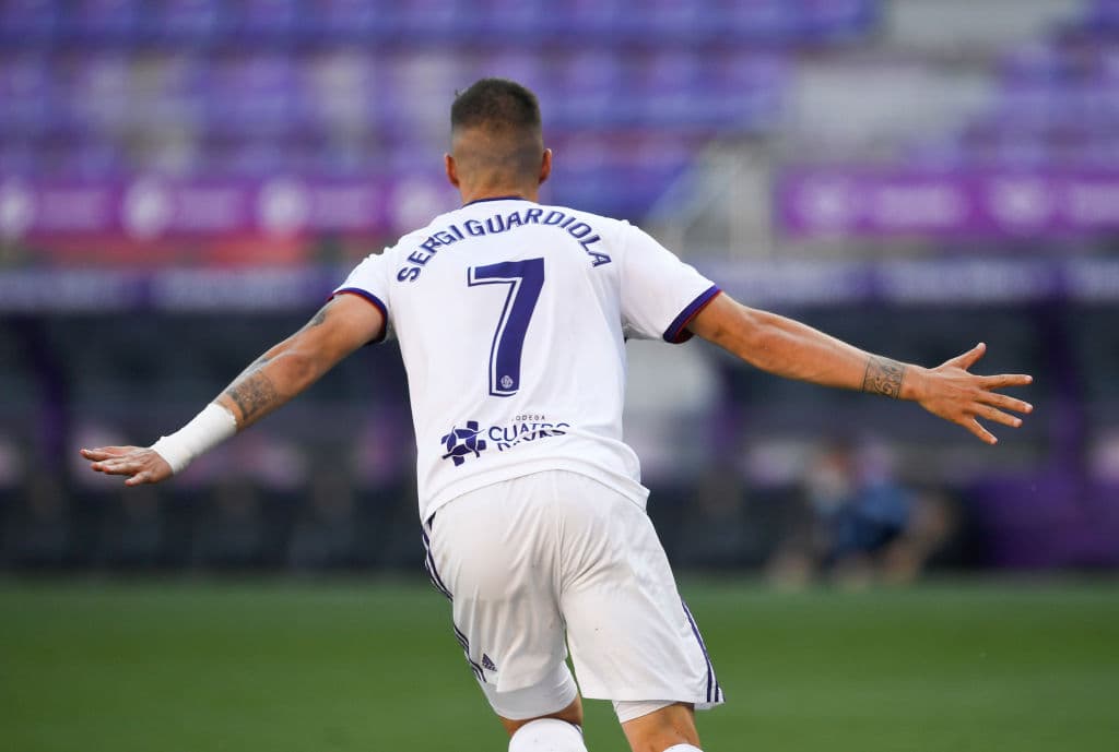 Valladolid 2-0 Betis | Sergio Guardiola (45+2’) abrió el marcador al final del primer tiempo y Óscar Plano aumentó la diferencia a los 63’ del juego. Diego Lainez ingresó a la cancha al 71’; Andrés Guardado no participó en el juego. Betis cierra la competición con 41 unidades; Valladolid libró el descenso con 42 puntos.