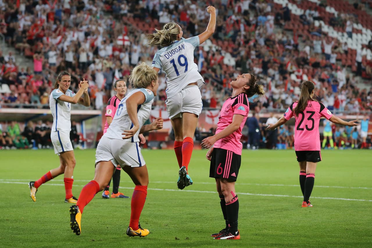 Con sus goles, el equipo inglés llegó al tercer lugar de la Copa del Mundo de Canadá 2015.