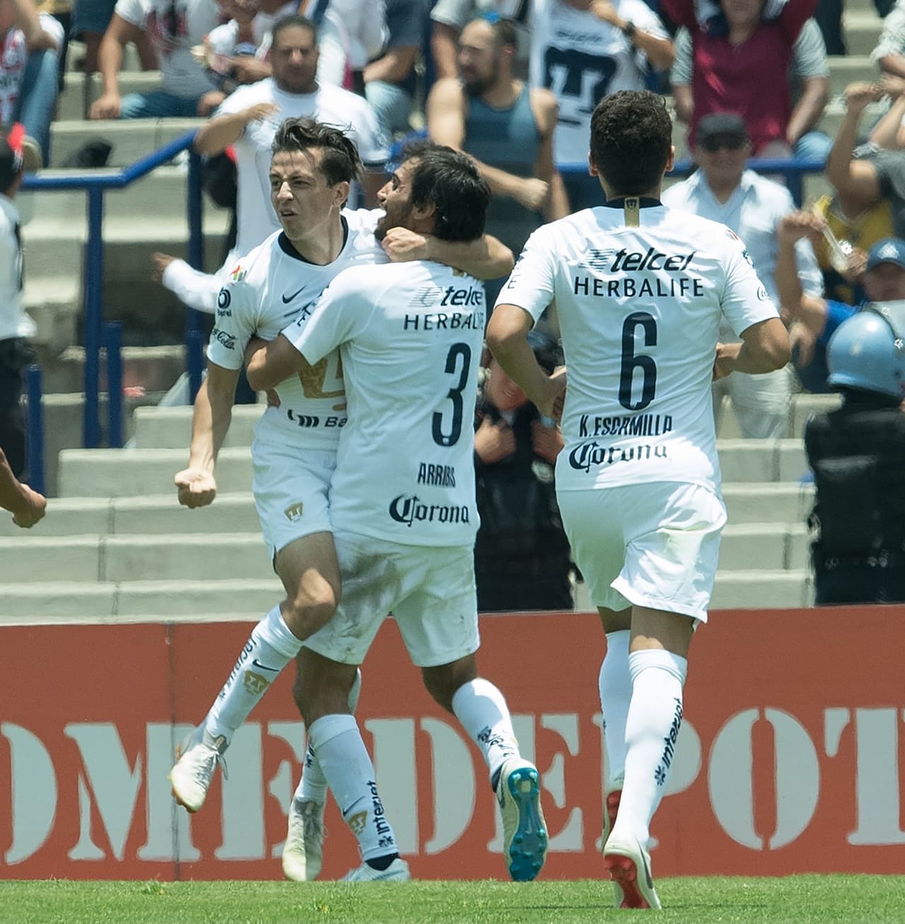 Defensa: Alan Mozo (Pumas UNAM)