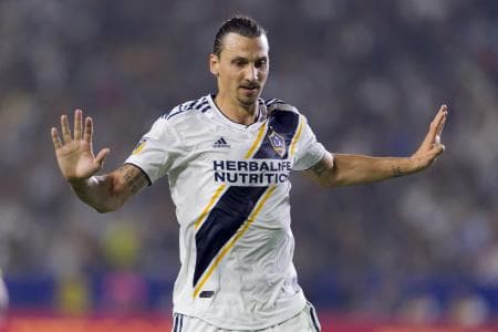 Para su técnico, Zlatan Ibrahimovic sigue en MLS al nivel de Messi y Cristiano Ronaldo