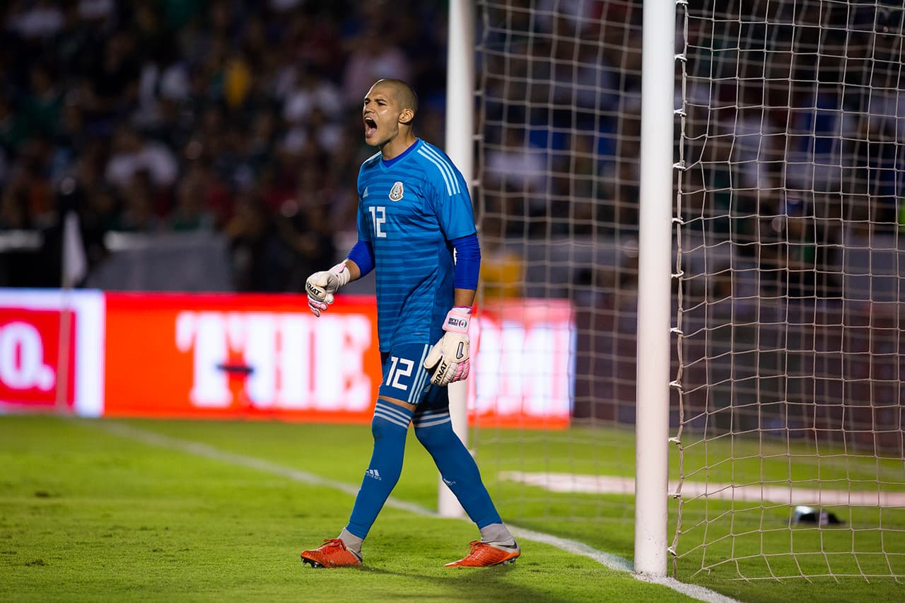 12. GIBRÁN LAJUD – 5 – Aunque no tuvo injerencia en los goles ticos, se le vio nervioso y con malas salidas en su debut con su selección.