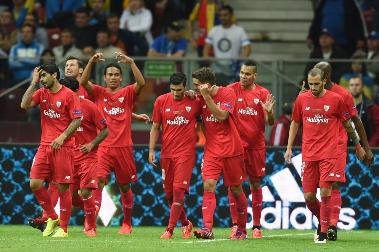 Sevilla tendrá como objetivo pelear por puestos europeos como lo hiciera el torneo pasado, la base del equipo que ganó la Europa League se mantiene con contadas salidas como la de Carlos Bacca.