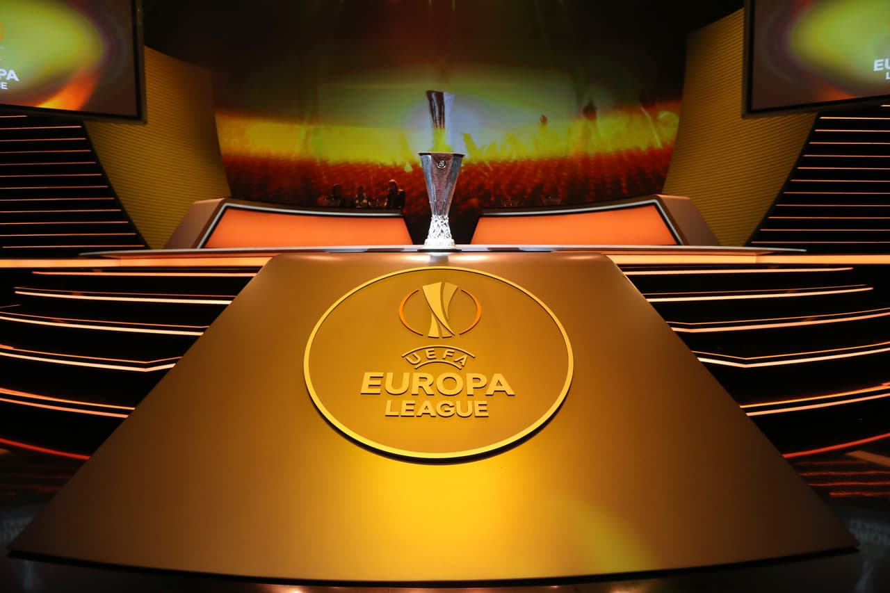 The UEFA Europa League Cup Trophy is displayed during the draw for the UEFA Europa League football group stage 2017/18, on August 25, 2017 in Monaco. / AFP PHOTO / VALERY HACHE (Photo credit should read VALERY HACHE/AFP/Getty Images)