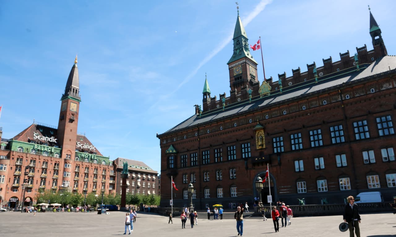 Copenhague es la capital de Dinamarca y es considerada la ciudad más feliz del mundo.