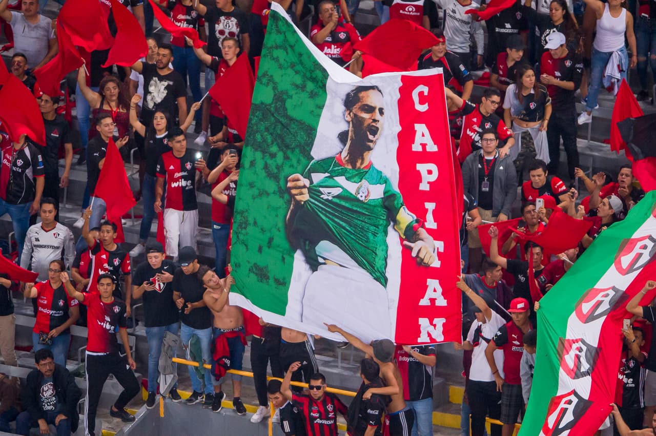 En el Verano del '99, antes de partir a Europa, estuvo muy cerca de ganar la liga, pero el Atlas cayó con Toluca en los penales.