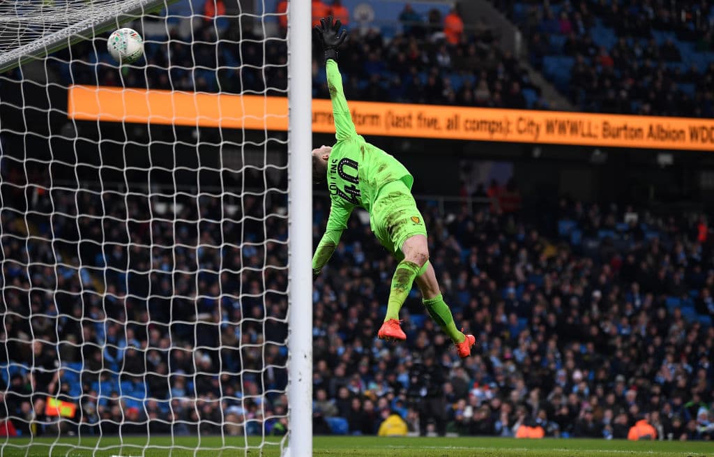 A los 37 minutos el ucraniano Oleksandr Zinchenko sacó tremendo zapatazo desde afuera del área y lo acuño en la red del modesto equipo de la League One.