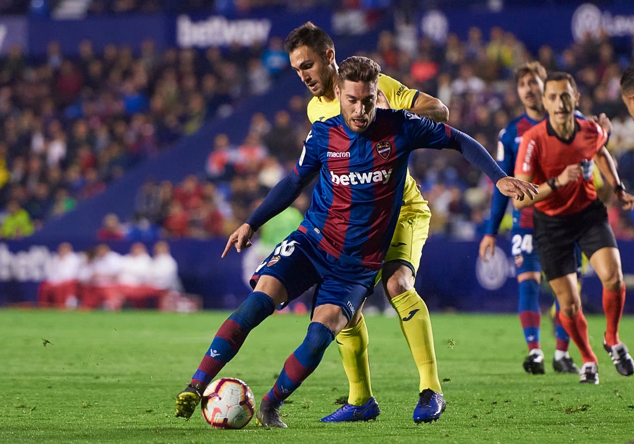 Rochina ha recibido 45 faltas en 1216 minutos disputados.