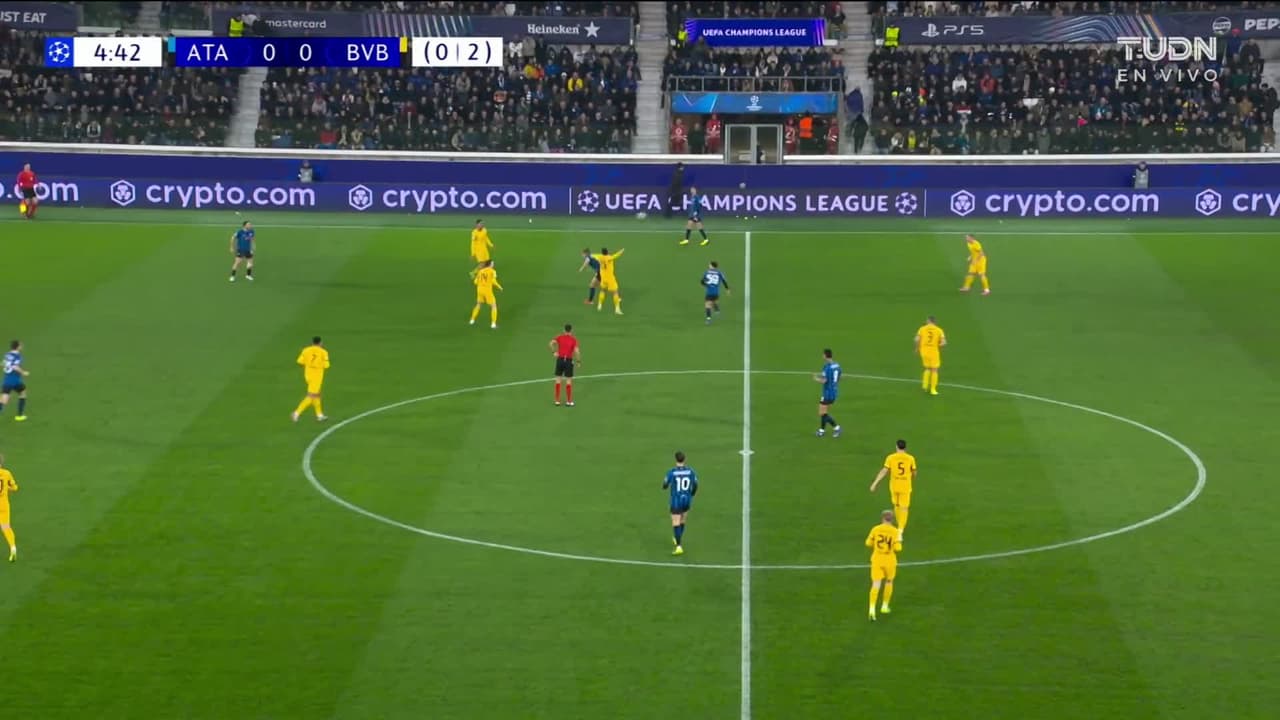 ¡GOL!  anota para Atalanta. Gianluca Scamacca