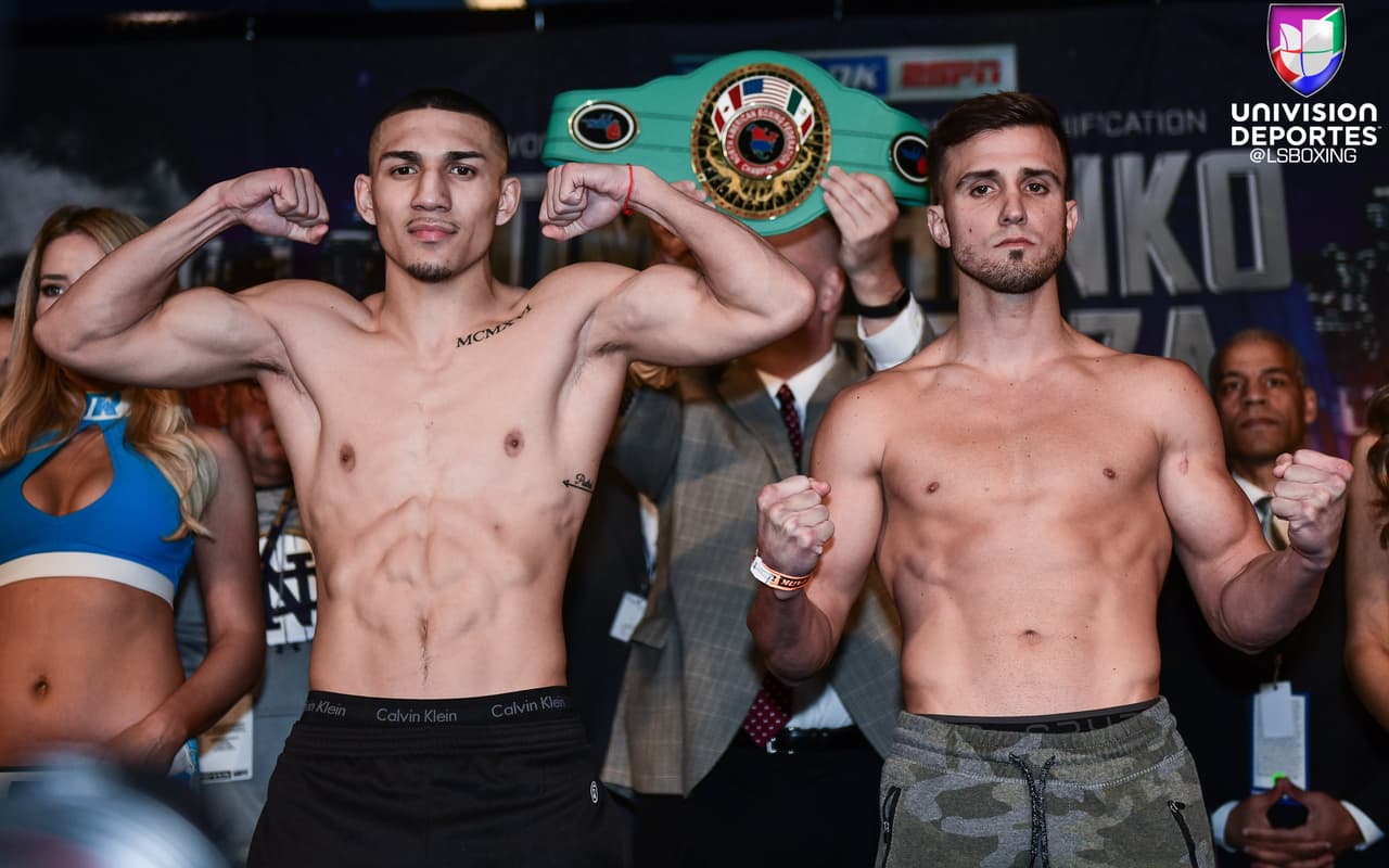 <b>Teofimo López</b> y
<b> Mason Menard </b>se verán las caras en pelea de eliminatoria a 10 rounds en peso ligero. Ambos pesaron 135 libras.