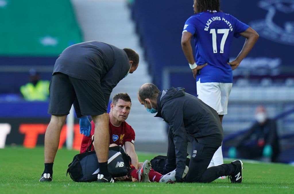 James Milner salió del encuentro por problemas musculares, el confinamiento pasó factura.
