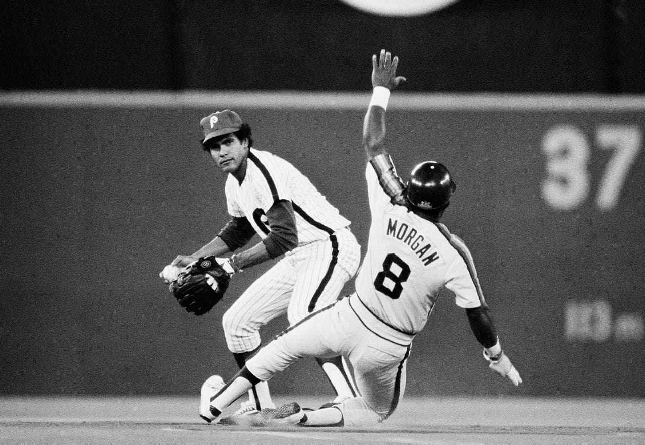 Morgan fue una fuerza en el campo, acumulando más de 2,500 hits durante sus 22 temporadas en las Grandes Ligas.