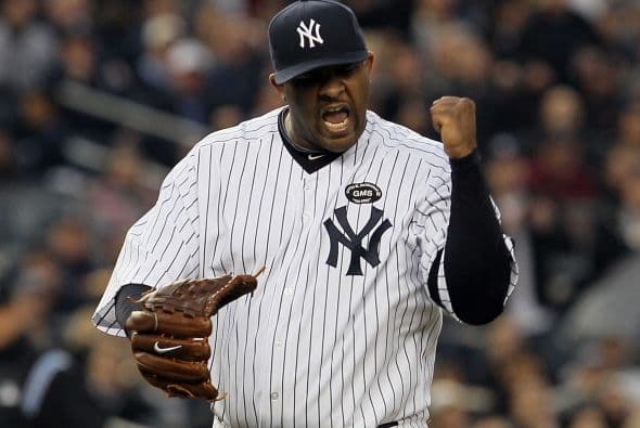 Los Yankees ganaron 7-2 a los Rangers en el quinto juego de la Serie de Campeonato de la Liga Americana, para tomar un respiro y continuar con vida en pos del boleto a la Serie Mundial.